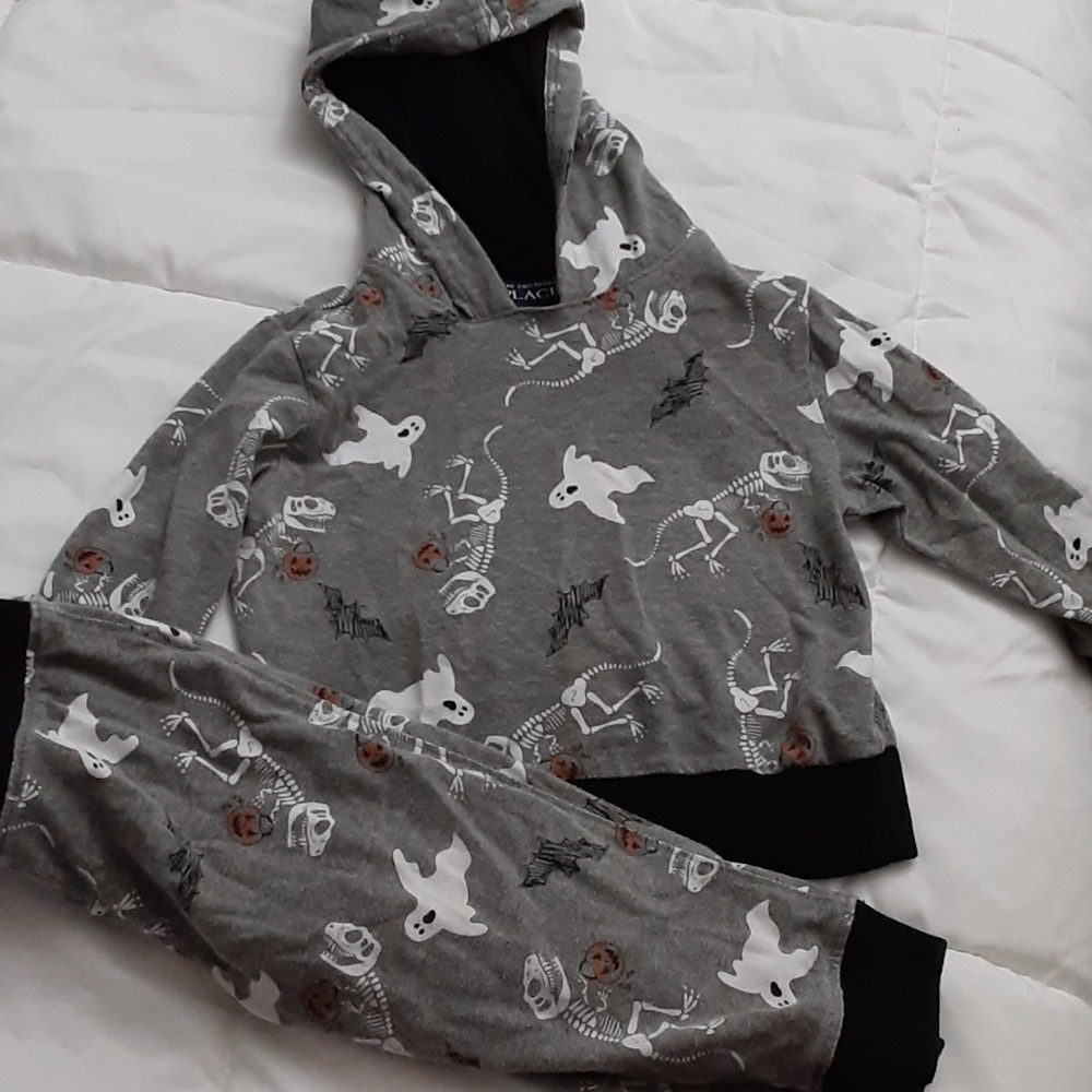 Adorable sweatsuit